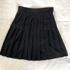Vintage black pleated skirt